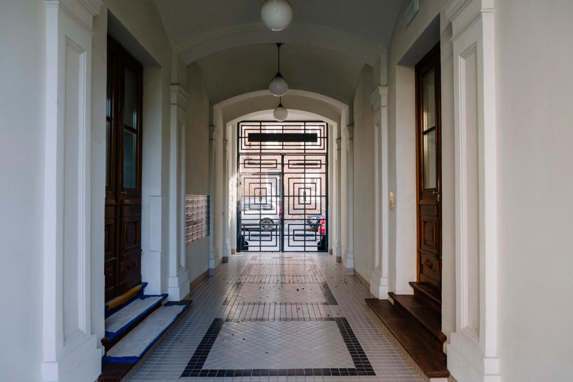 French Touch: Romantyczny Apartament W Kamienicy Varšava Exteriér fotografie